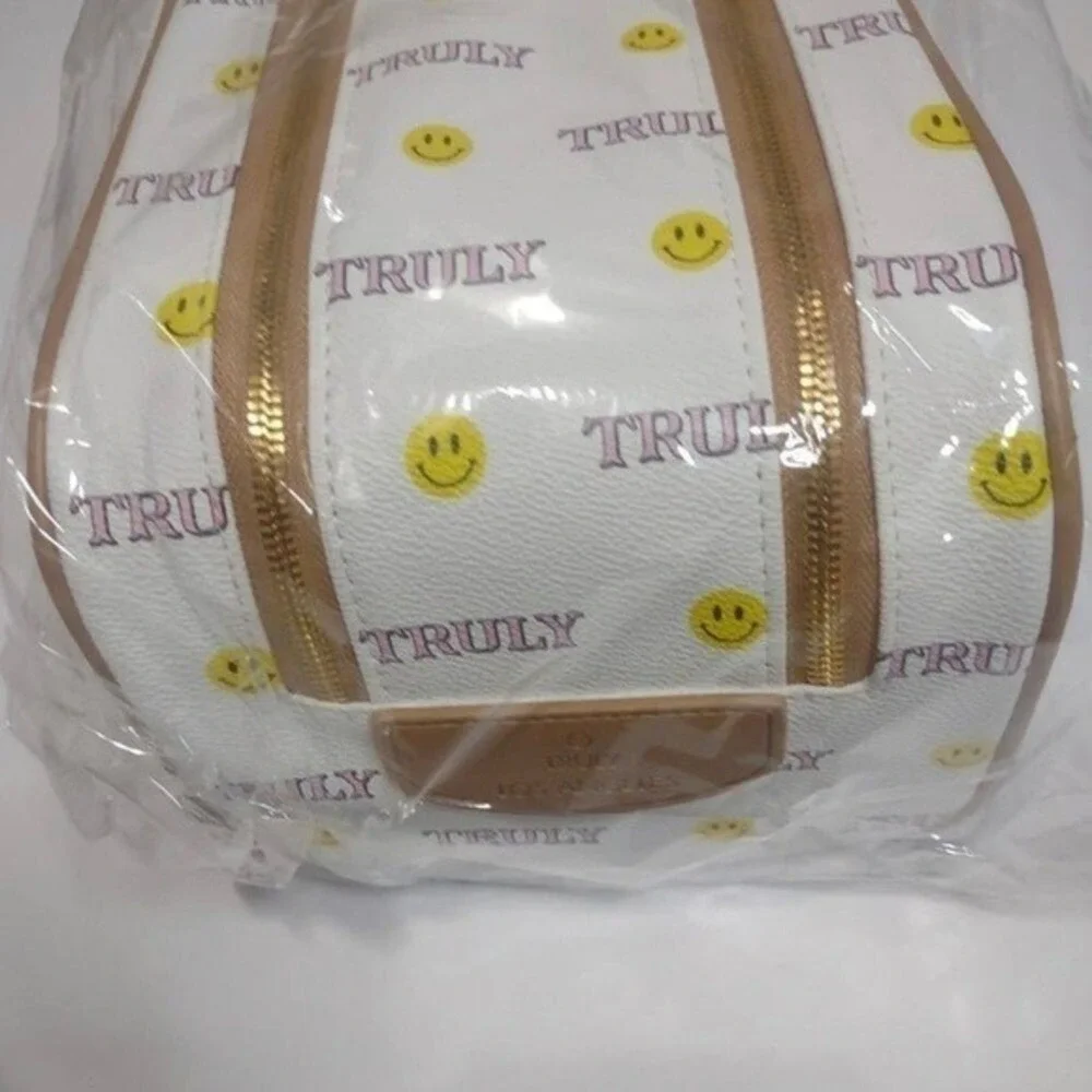 Truly Beauty Los Angeles Smiley Face Logo White Cosmetic Makeup Travel Bag NEW